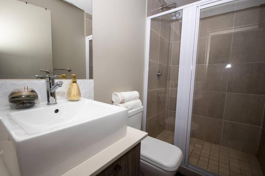 Luxury, Location, & Convenience. Apartment Johannesburg Ngoại thất bức ảnh