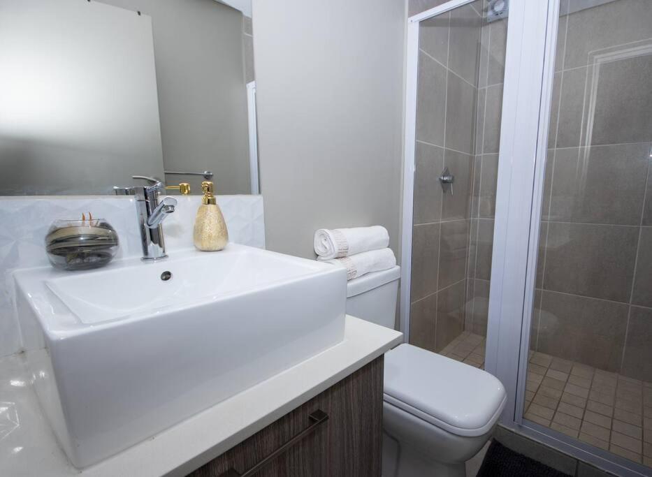Luxury, Location, & Convenience. Apartment Johannesburg Ngoại thất bức ảnh